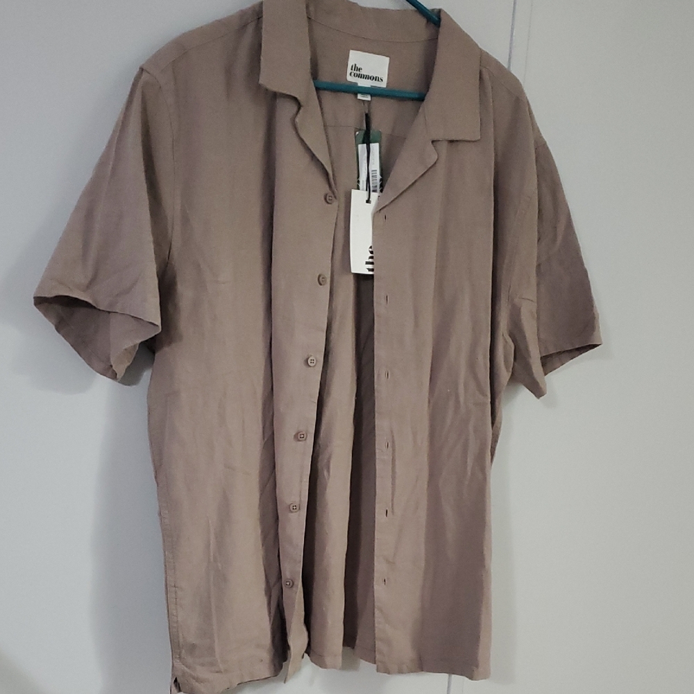 NWT The Commons Mens Beige Camp Collar Button-Up Shirt